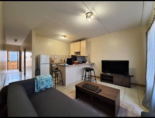 1 BEDROOM APARTMENT BLOCK TO LET IN HALFWAY HOUSE